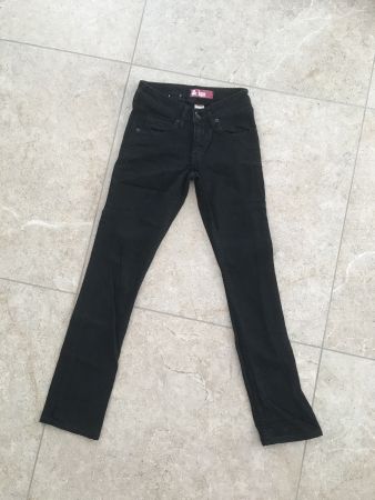 Schicke SQIN Jeans H&M, Grösse 146, tolle Passform!