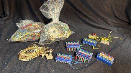 Märklin Modellini di ferrovie: Märklin H0 div. Kabel und Steckleisten – Usato da Buchs SG venduto da LogistikBuchs