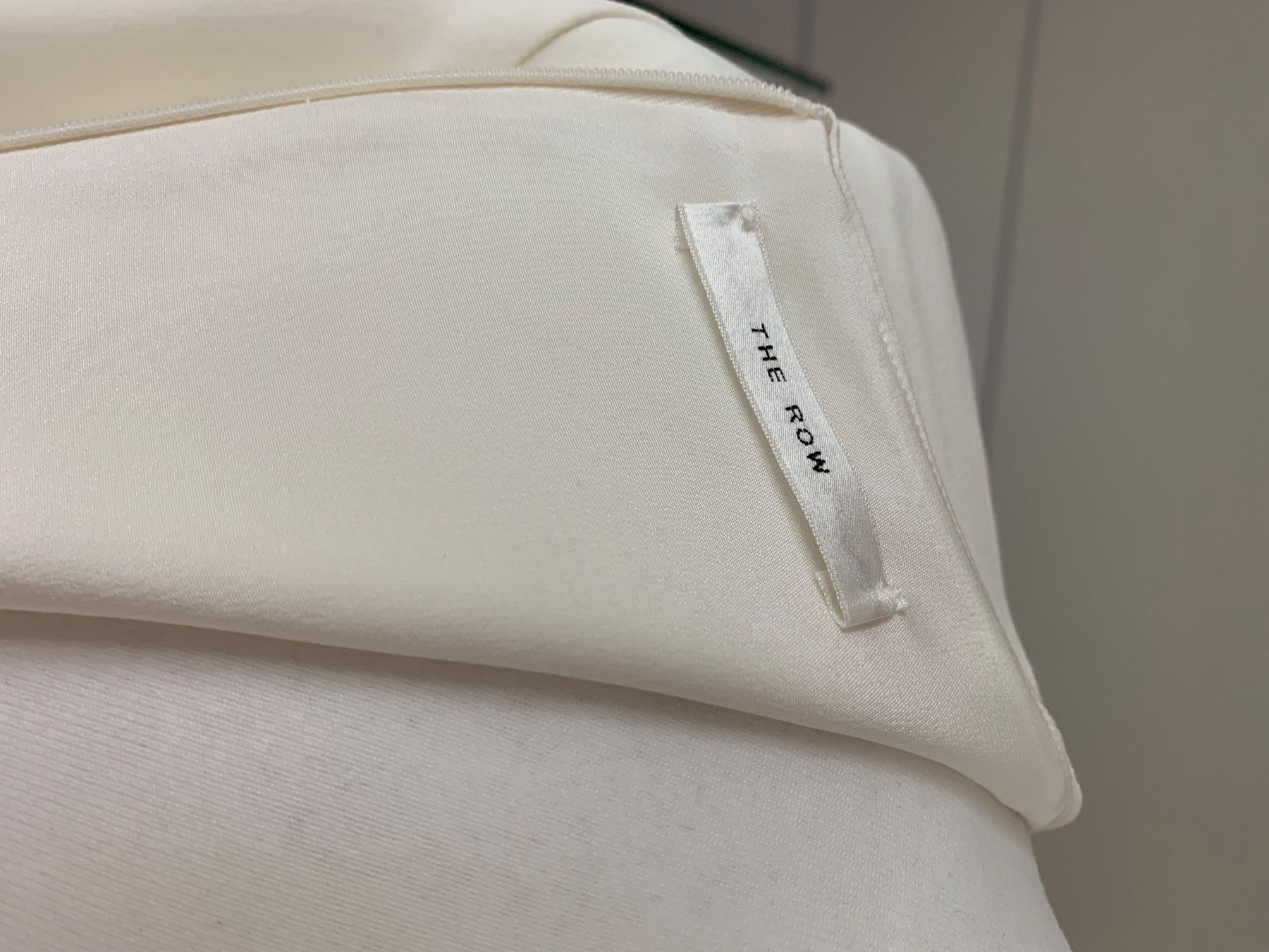 The Row Camicette: Seidenshirt Seidenbluse The Row – Usato da Basel venduto da Kalleskaviar 4