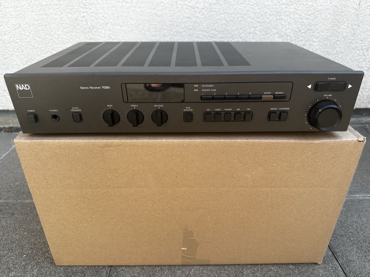 Nad Récepteurs: NAD Stereo Receiver 7020i – D'occasion à Zürich par deftwow