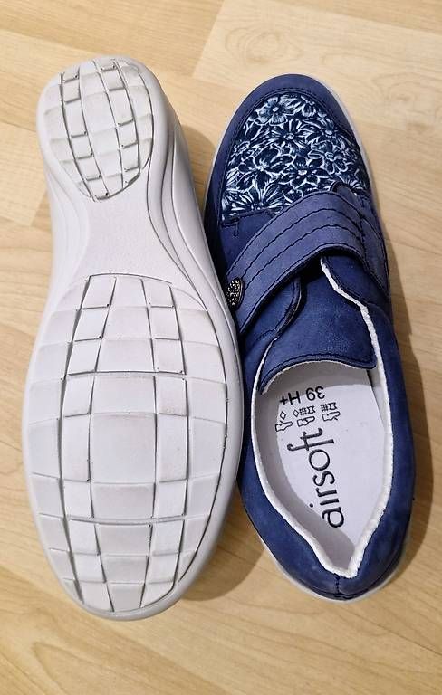 Scarpe da donna: Airsoft Schuhe, Gr. 39, Neu! – Usato da Wängi venduto da jav_h2yq 1
