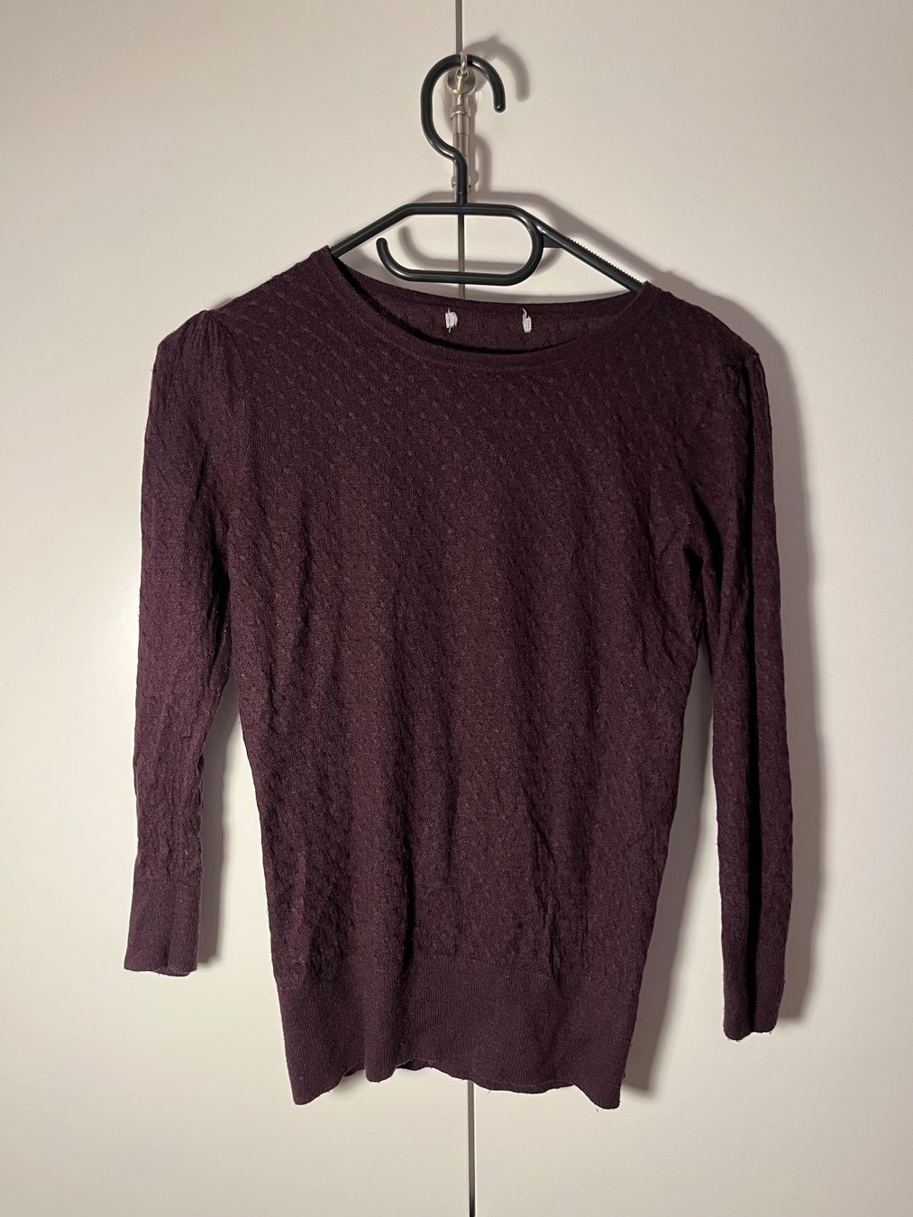 Maglioni & Felpe: Feiner Strickpulli aubergine, 3/4 Ärmel, S – Usato da Gümligen venduto da blackberrys