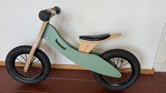 Veicoli per bambini: Holz-Laufvelo – Usato da Glattpark(Opfikon) venduto da Kresko