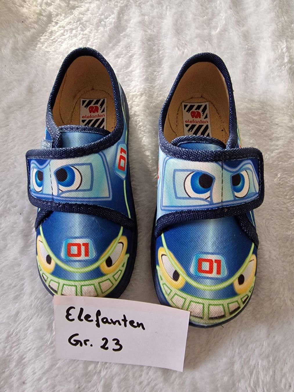 Scarpe per ragazzi: Kinder Hausschuh Gr. 23 – Usato da Geuensee venduto da bnma2011