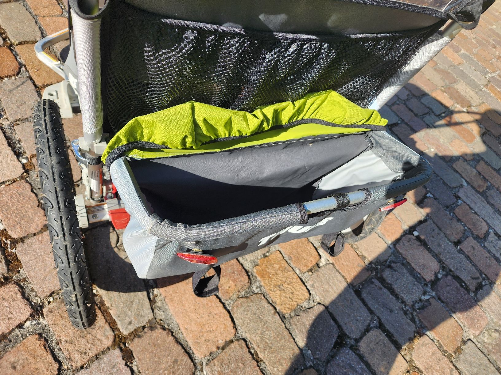 Thule Rimorchi: Thule Chariot Cougar 2 Kinderanhänger – Usato da Ehrendingen venduto da Ma1900 4