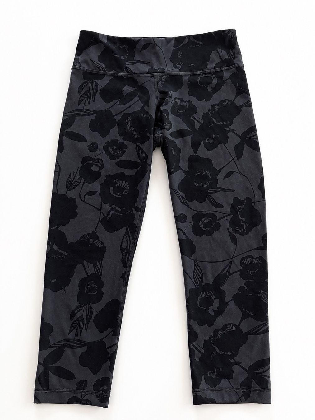 Lululemon Leggings: Lululemon Wunder Under Crop Floral Gr. 4 – D'occasion à Dielsdorf par Dnaloria