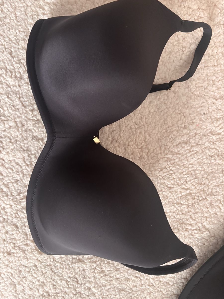 Triumph Altra biancheria intima: 2 Triumph BHs Grösse 80D schwarz – Nuovo (secondo la descrizione) da Frauenfeld venduto da myl_msh9 2