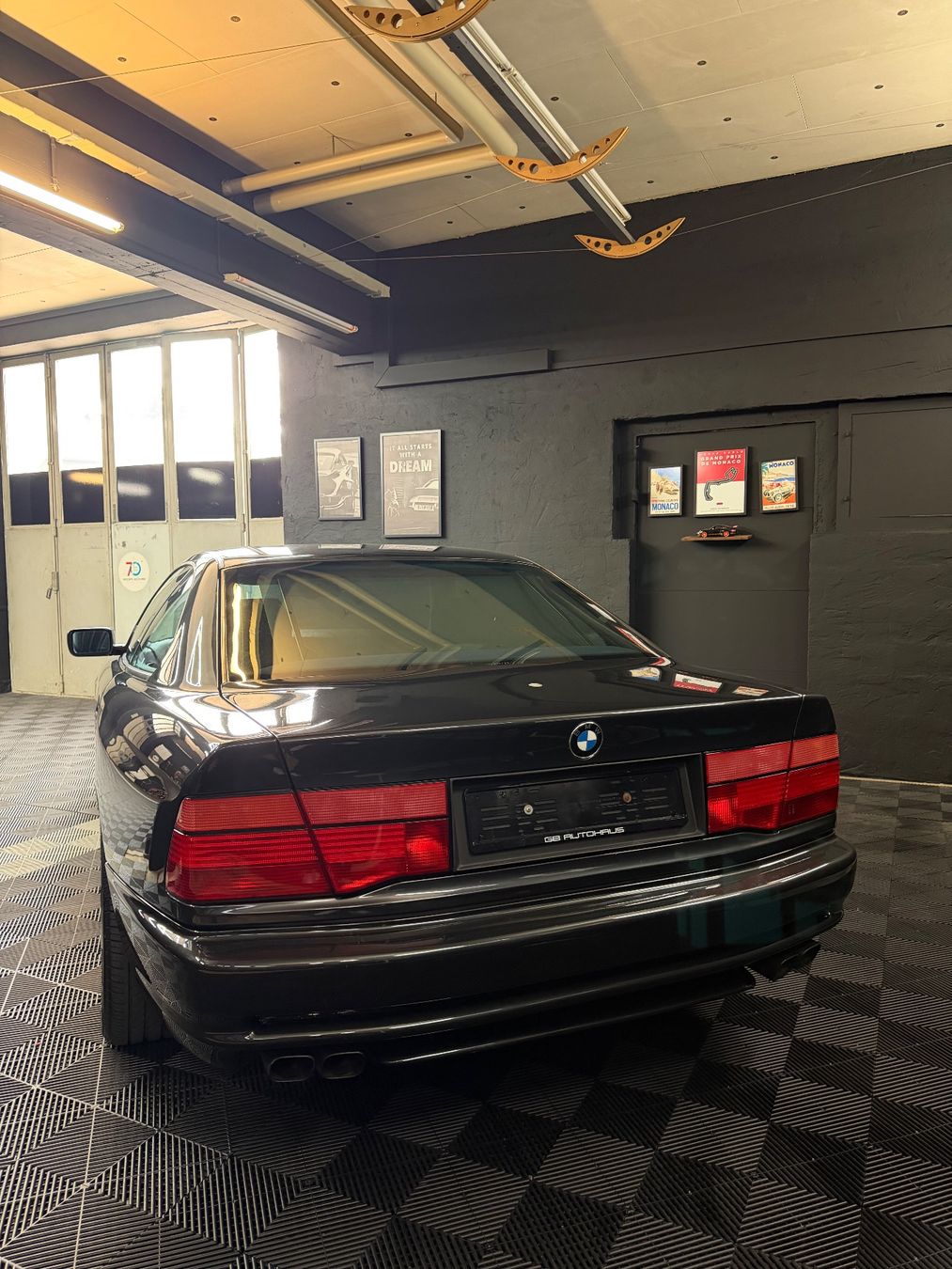 BMW Automobili: BMW 850i V12 E32 – Usato da Bronschhofen venduto da SezoCarsector 3