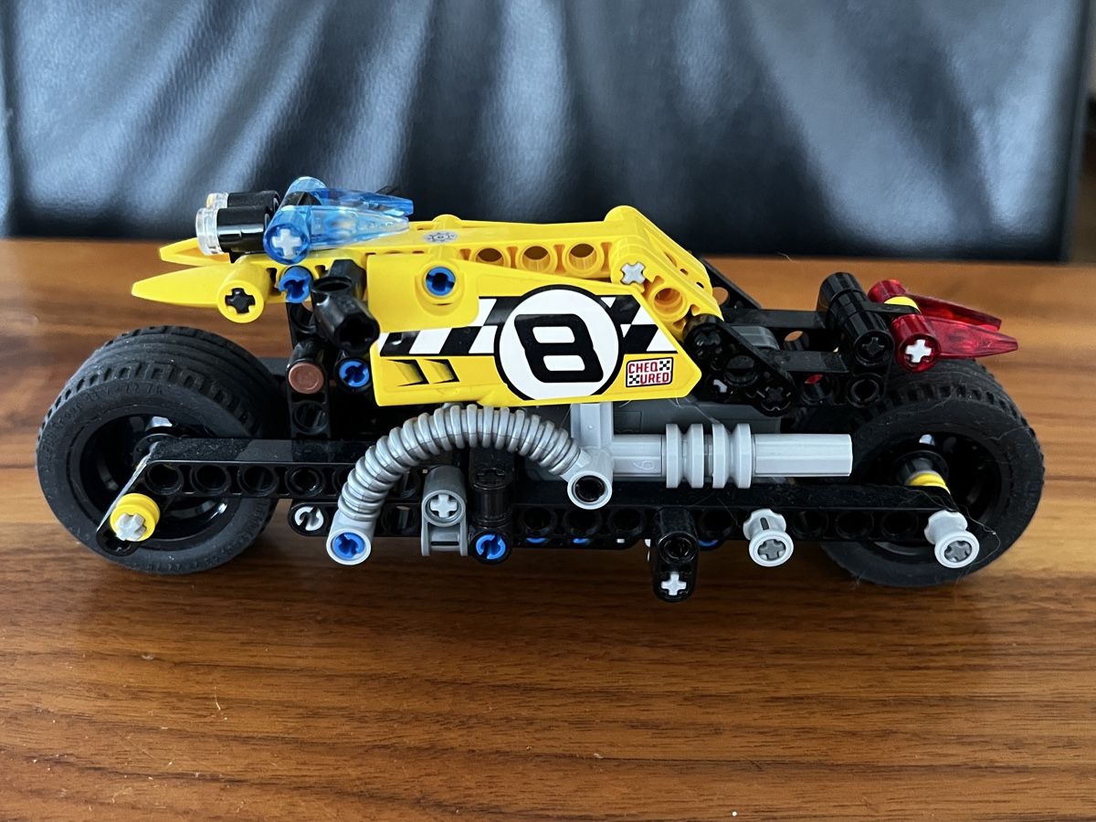 Lego Baukästen: Lego Technics / 2 Modelle mit Rückziehautomatik – Gebraucht aus Münchenbuchsee von PuR04 2