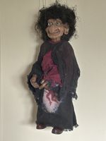 Kunst aus Prag:Hexe Kräuterfrau Stabmarionette