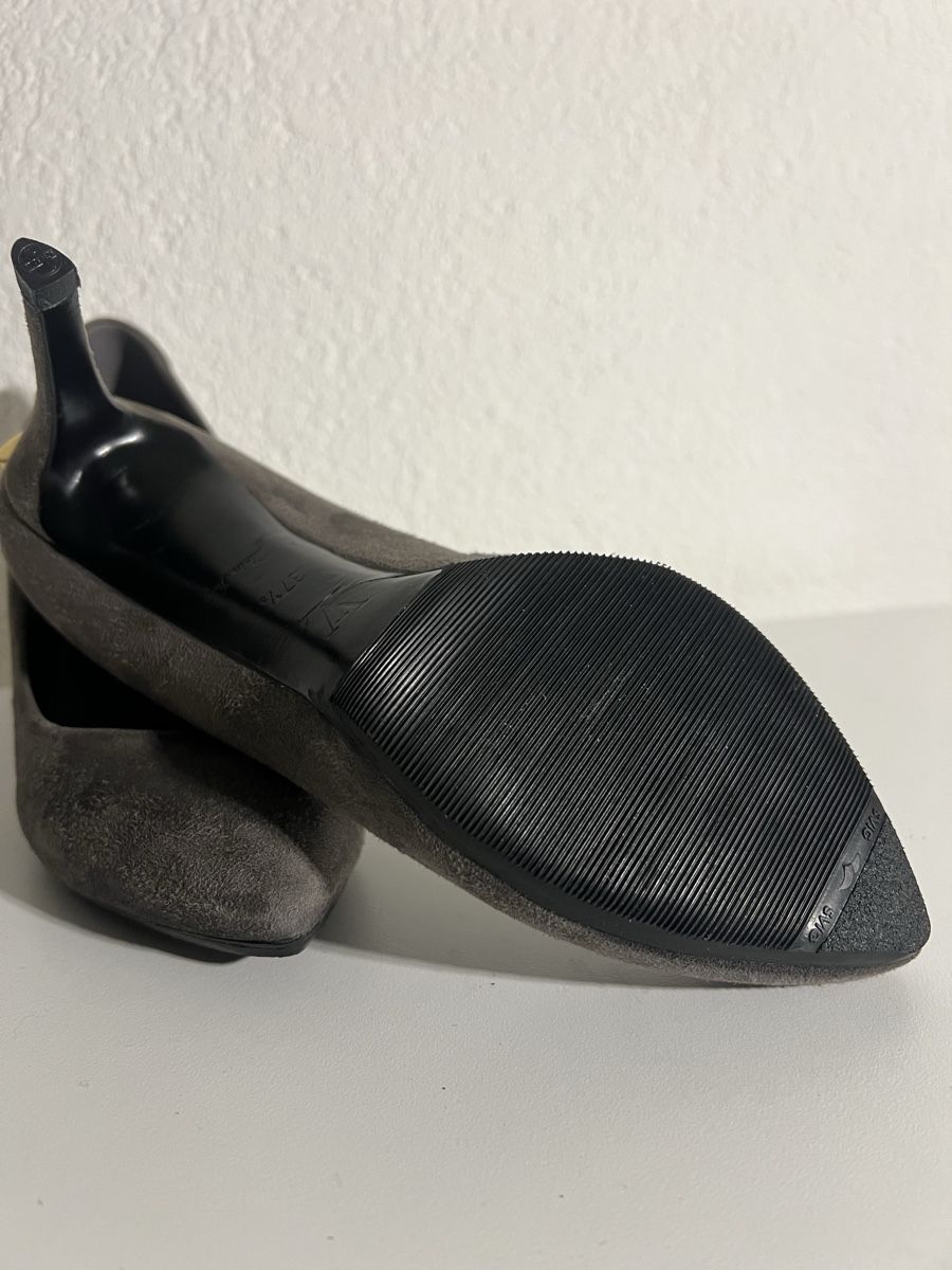 Louis Vuitton Scarpe da donna: Escarpins à talons hauts Louis Vuitton, taille 37,5 – Usato da St-Pierre-Clages venduto da ste_xk6p 6