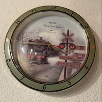 Wanduhr mit Dampflokomotiv-Greräusch
