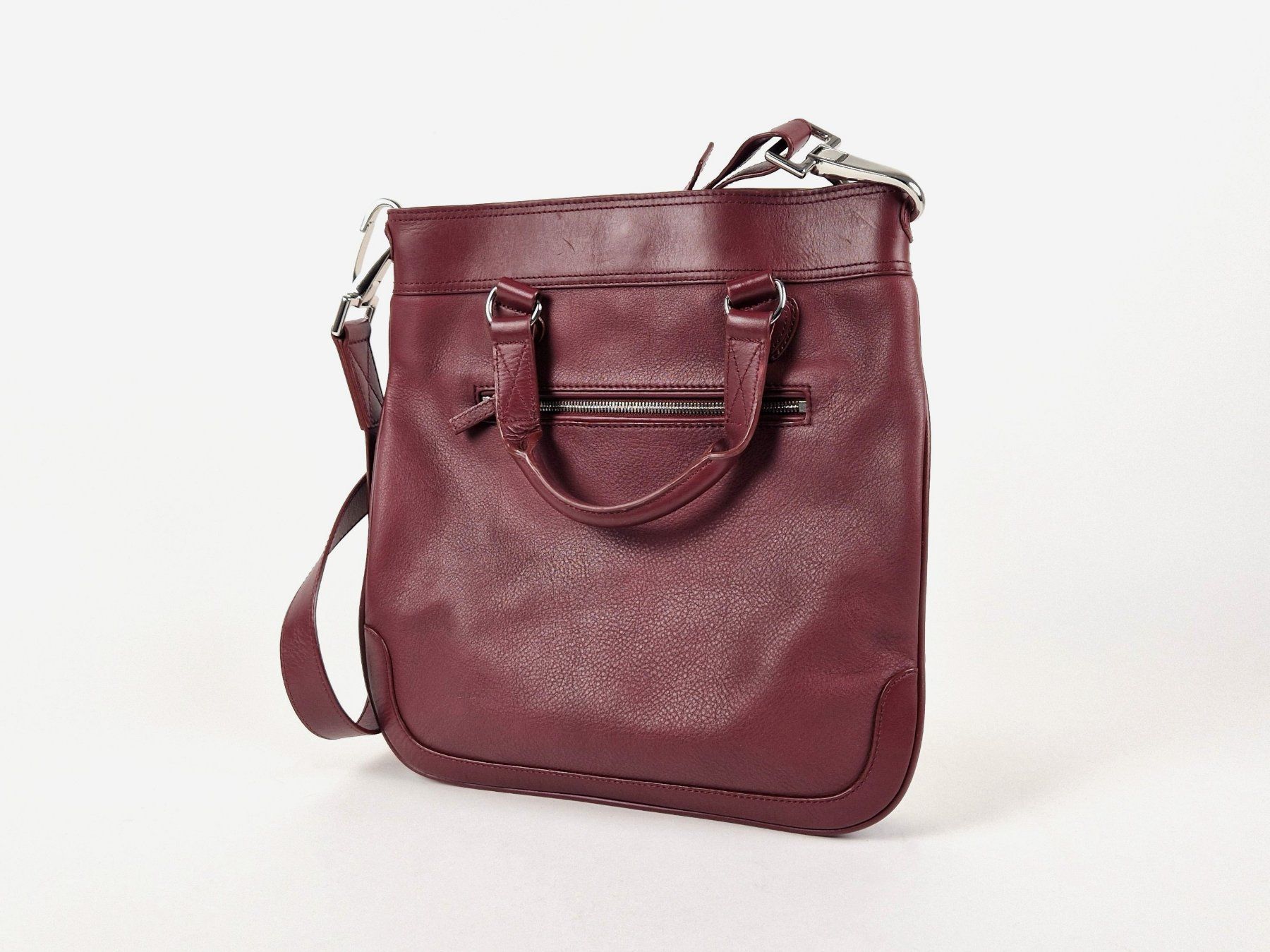 Lacoste Borse: Weinrote Lacoste Handtasche aus Leder – Usato da Basel venduto da Restwert_Basel 1