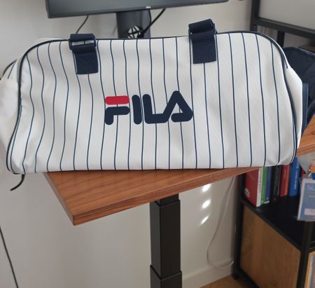 Borsa sportiva Fila a righe nuova