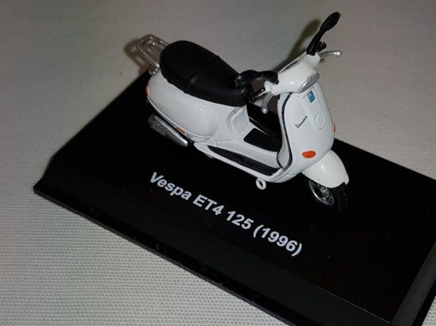 Vespa Modellbausätze & Standmodelle: Modell Vespa 125 (1996) – Gebraucht aus Nottwil von echtMOMO 8