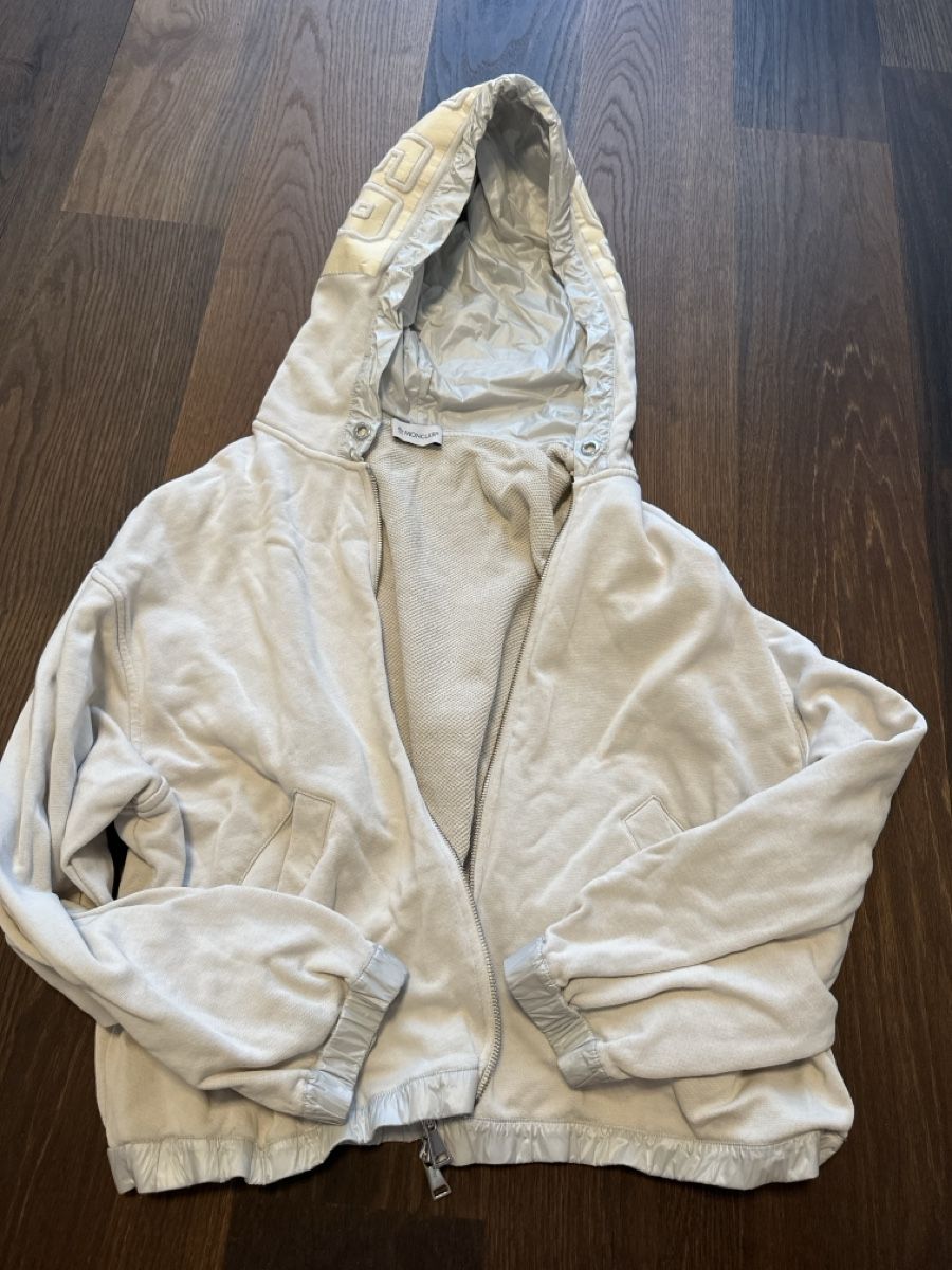 Moncler Giacche: Jacke Moncler Grösse S – Usato da Zollikon venduto da Tropfenweibel