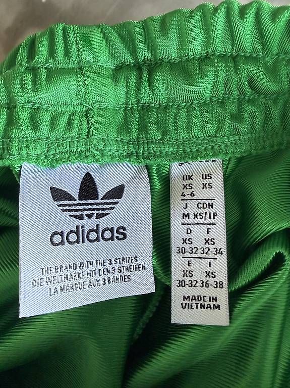 Pantaloni: Pantalon Adidas  – Nuovo e nell'imballaggio originale da Villeneuve FR venduto da ztop67 1