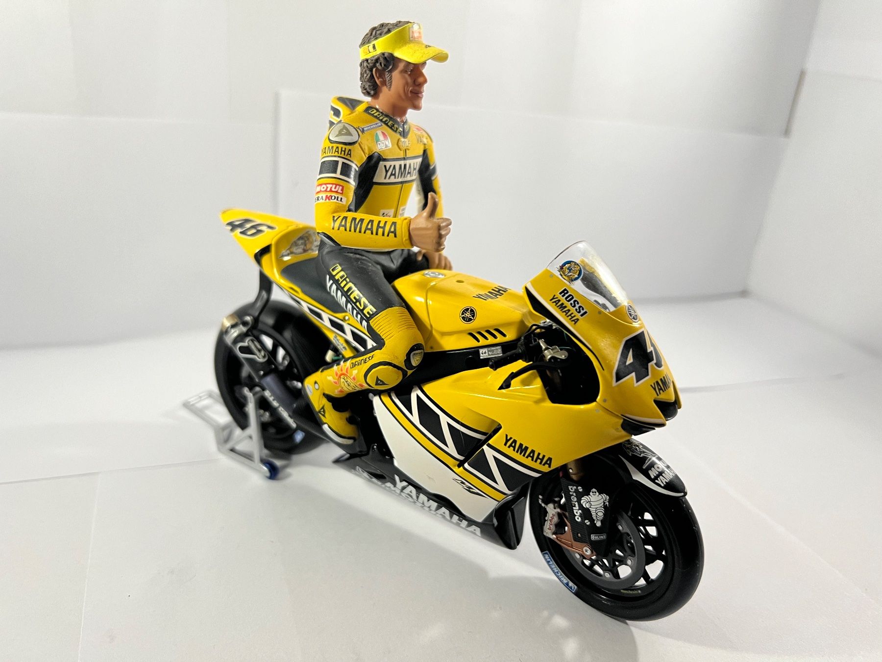 Minichamps Kit di modellismo & Modellini statici: Valentino Rossi lot 2 – Usato da Sergey venduto da Mascotte00 1