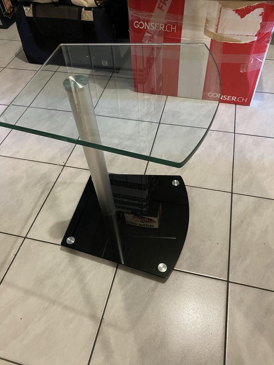 Mobili TV: TV Möbel aus Glas  – Usato da St. Margrethen SG venduto da Alfista_159 2