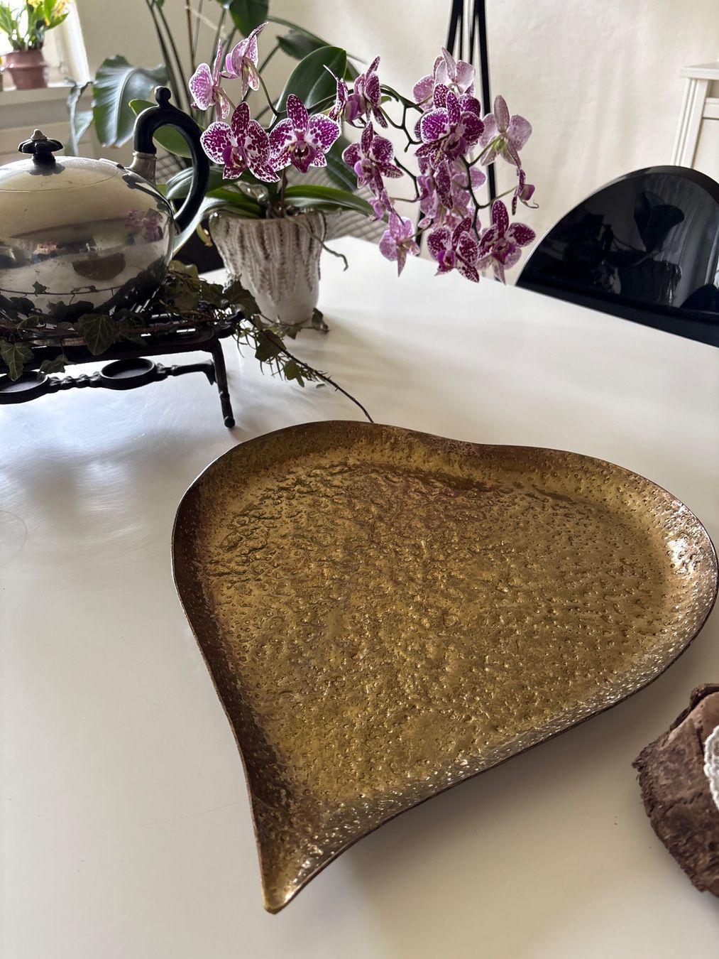 Toutes les décorations: Große Schale Tablett Herz goldfarben Neu – D'occasion à Solothurn par See203