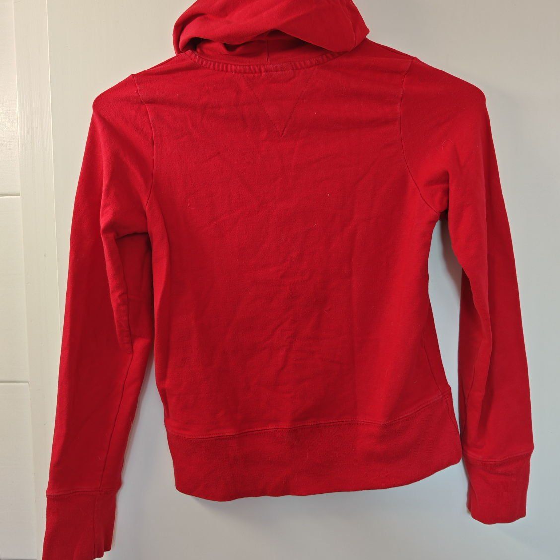 Tommy Hilfiger Pullover & Sweatshirts: Sweat à capuche Tommy Hilfiger - S - Dès 10.- – Gebraucht aus Bex von sni_q7lh 1