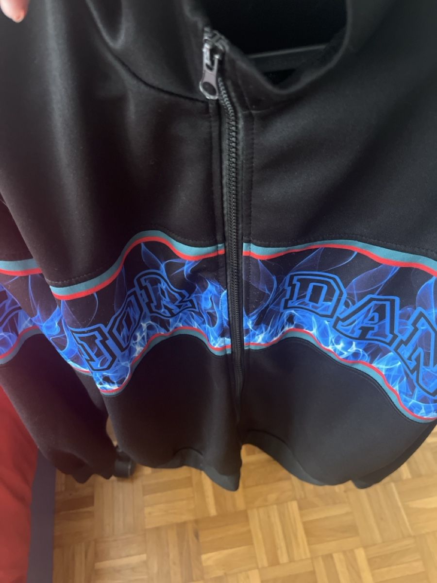 Jordan Jacken: Giacca Jordan design fiamme blu e rosse – Gebraucht aus Volketswil von mon_ssk6 2