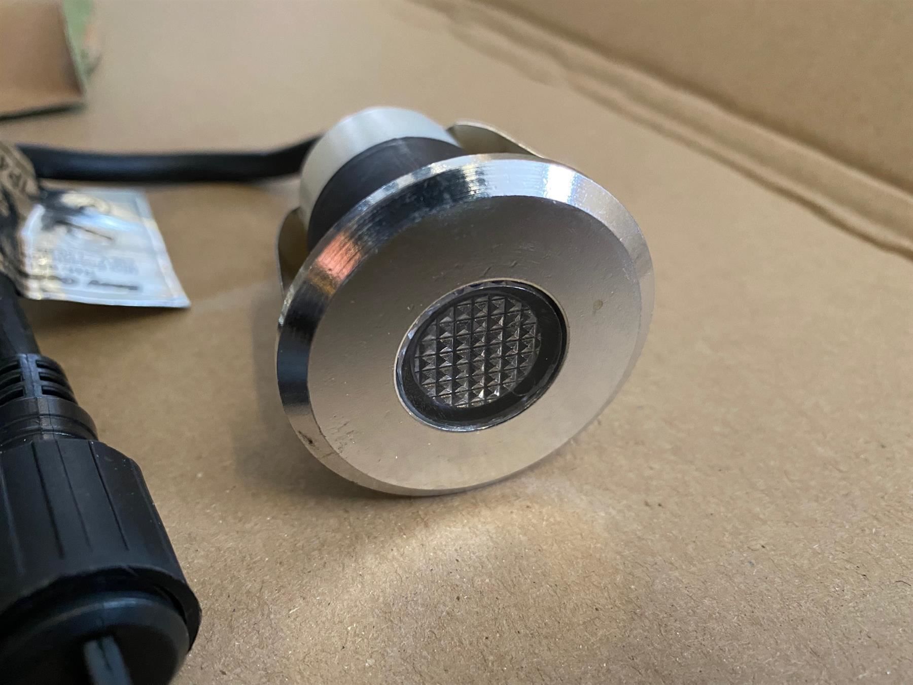 Lampade: O318 6Stk neue Mini-Einbaulichter Aussen – Nuovo e nell'imballaggio originale da Necker venduto da liq24 1