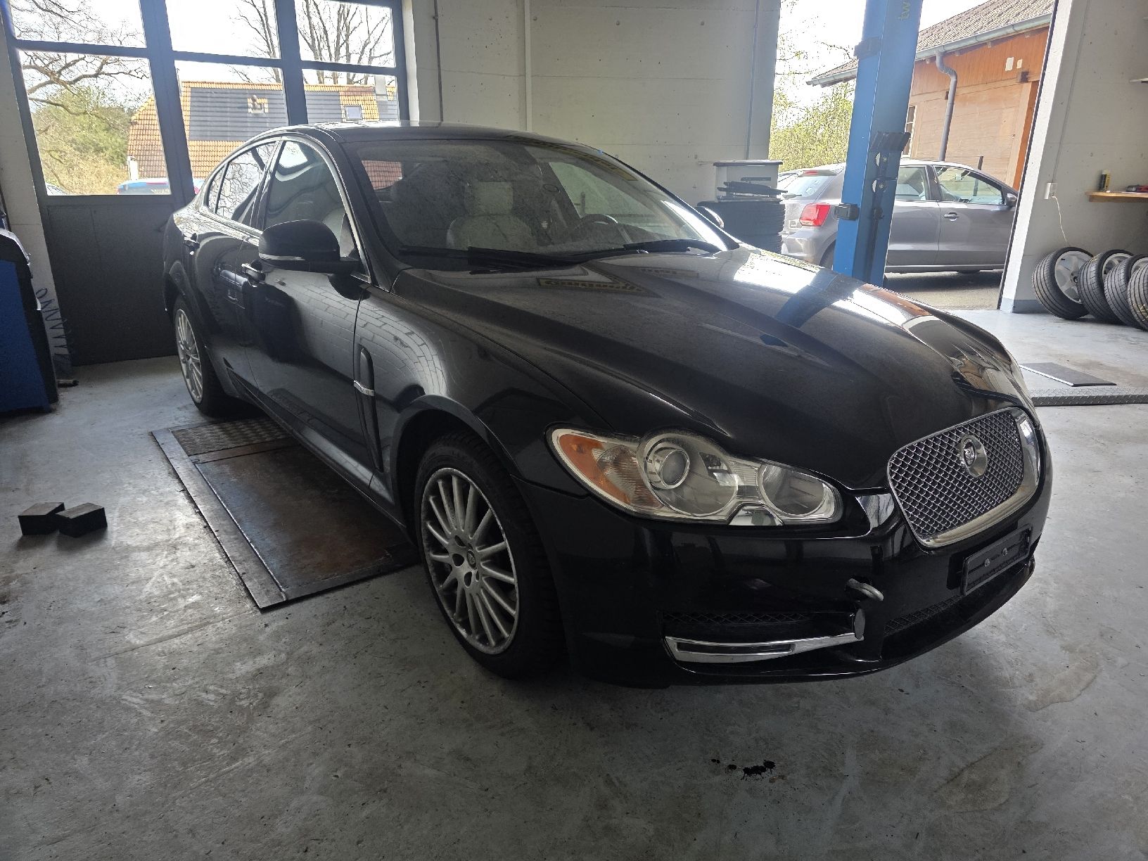 Jaguar Autos: Jaguar XF 3.0 – Défectueux à Pohlern par SGS94