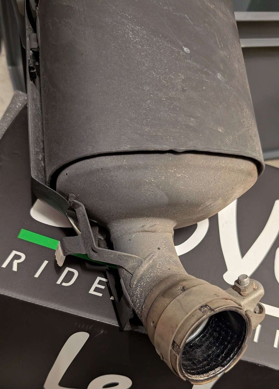 Suzuki Échappements: Suzuki V-Strom 1050 XT Auspuff Original – D'occasion à Bonstetten par mh2_d8k5 1