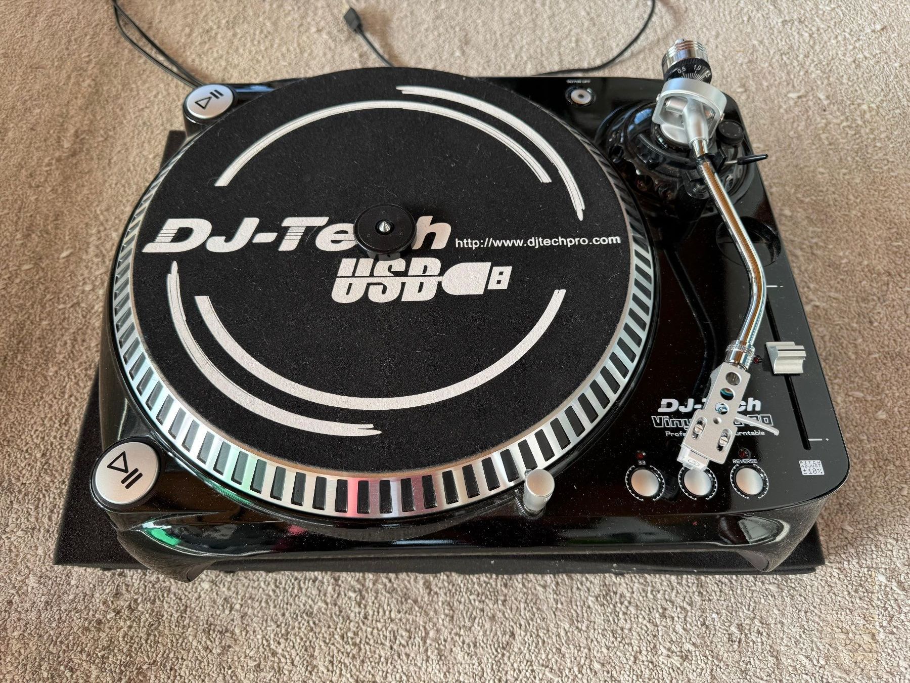 Dj-Tech Giradischi: DJ-Tech Pro Vinyl USB 20 Plattenspieler – Usato da Knutwil venduto da Clabrey