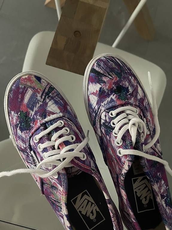 Scarpe da uomo: Vans disegni astratti – Usato da Canobbio venduto da Gio-desi