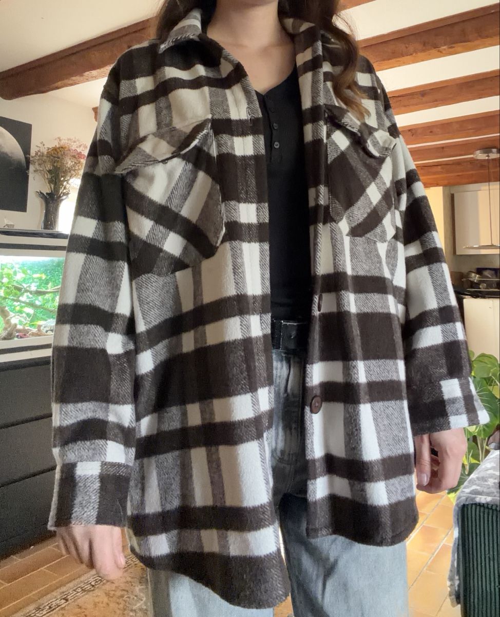 Vestes: Veste brune et blanche  – D'occasion à La Tour-de-Peilz par mar_vgz2 2