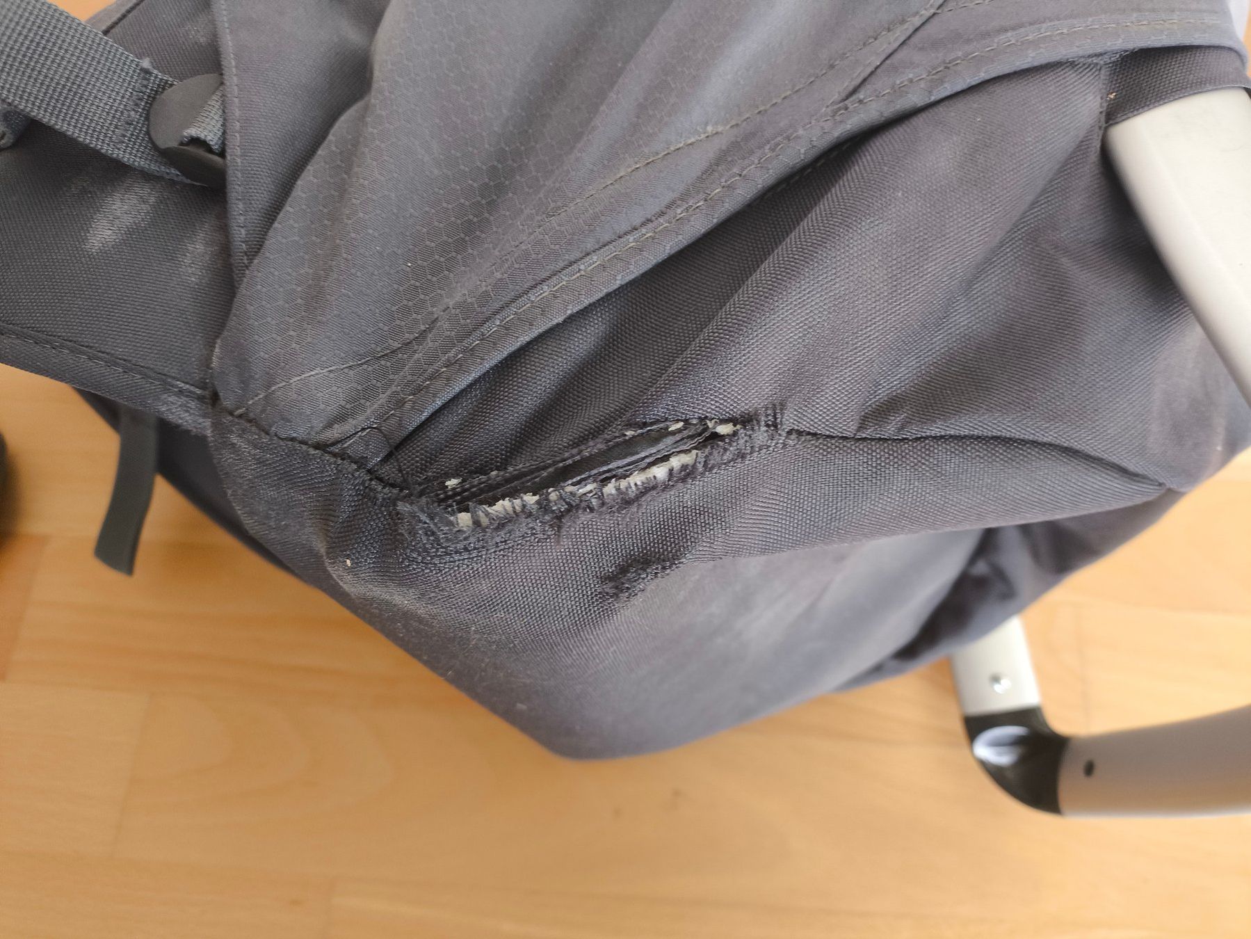 Phil & Teds Bauch- & Rückentragen: Phil & Ted Kindertrage Escape Rucksack – Gebraucht aus Hedingen von Kafi5 8