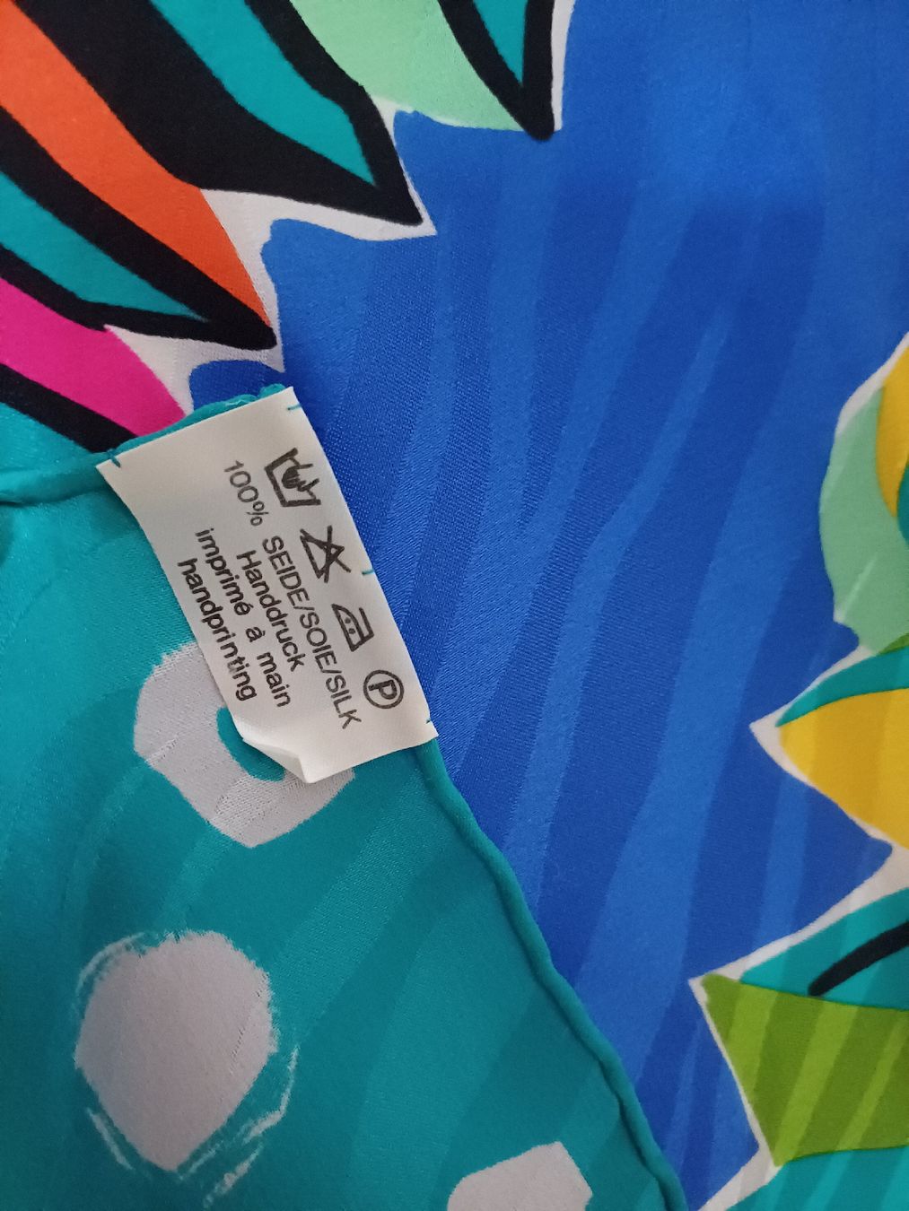 Foulard & Sciarpe: Louis Féraud Seidenfoulard – Usato da Zürich venduto da Avocadokern 2