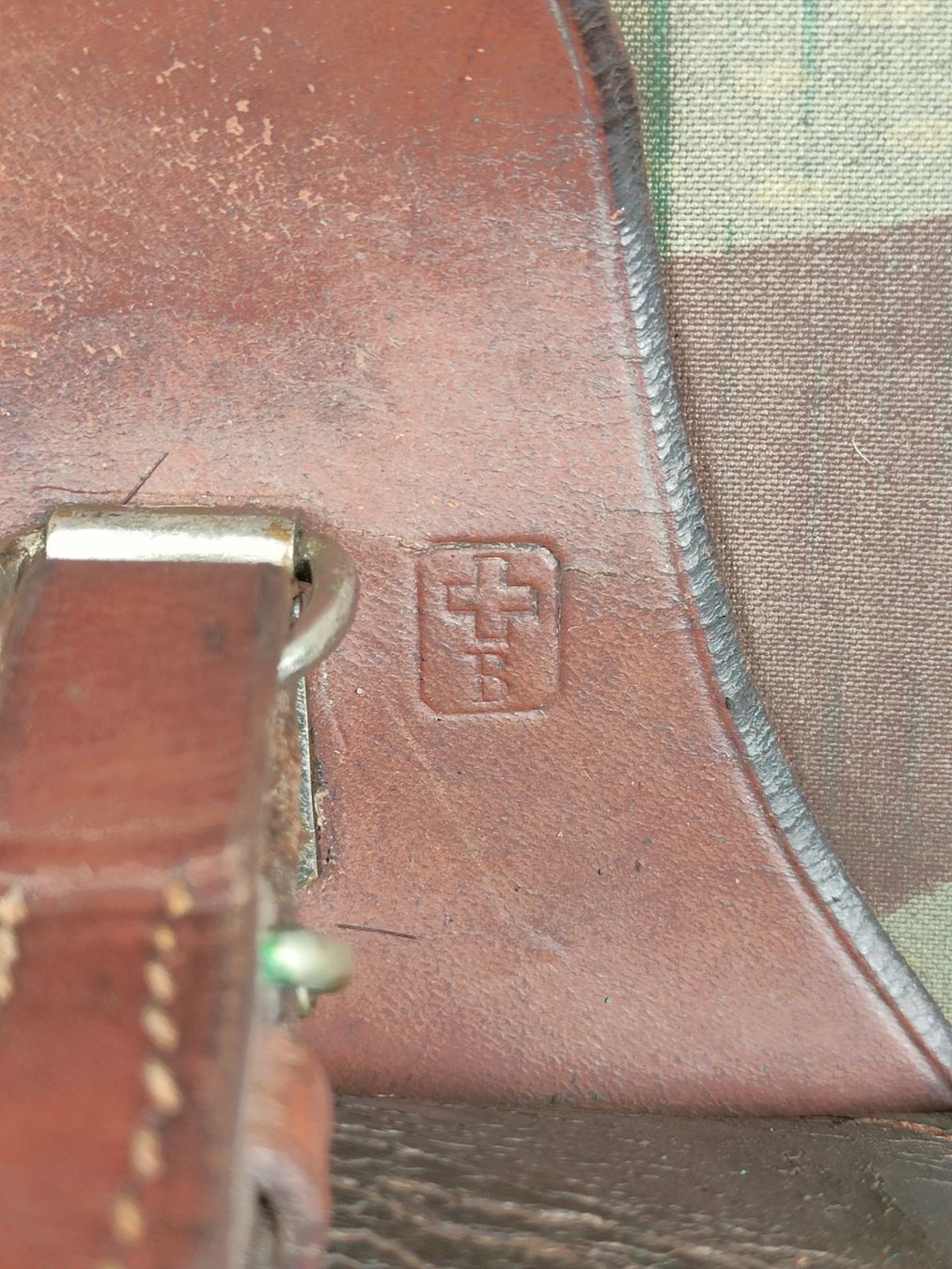 Armée suisse Uniformes: Satteltasche – D'occasion à Bauma par SwissMilitaria 2