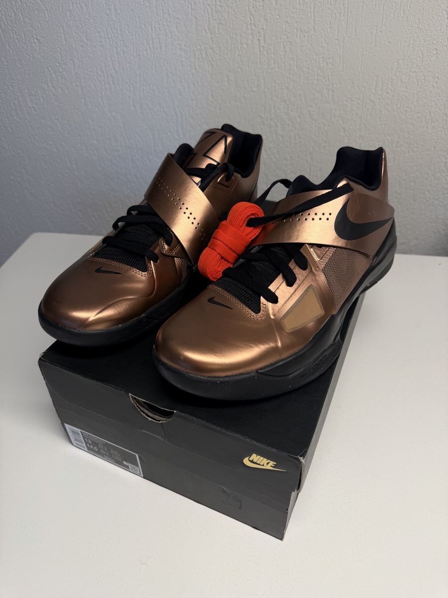 Nike Scarpe da uomo: Nike KD 4 Christmas EU 47.5 – Nuovo e nell'imballaggio originale da Dübendorf venduto da Sneaker_Seller 1