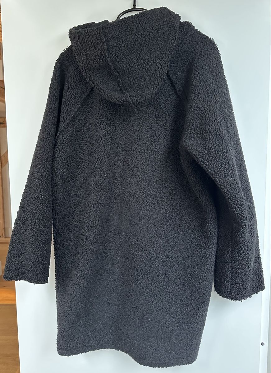Cappotti: Schwarzer Teddy Mantel mit Kapuze, Gr. M – Usato da Koppigen venduto da mrs_5gyj 1