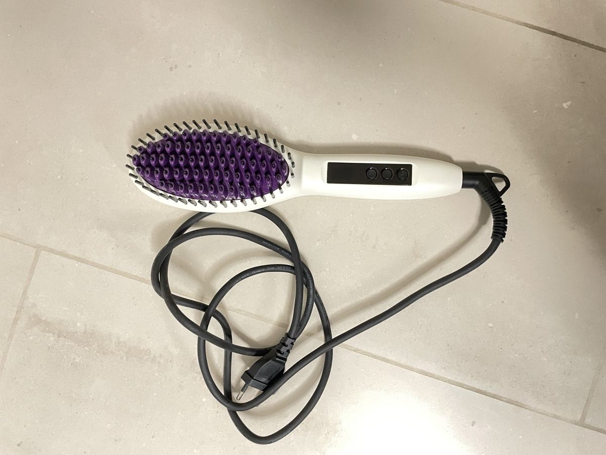 Sonstige Haarpflege: Instyler Glattbürste – Gebraucht aus Watt von niti92gmail