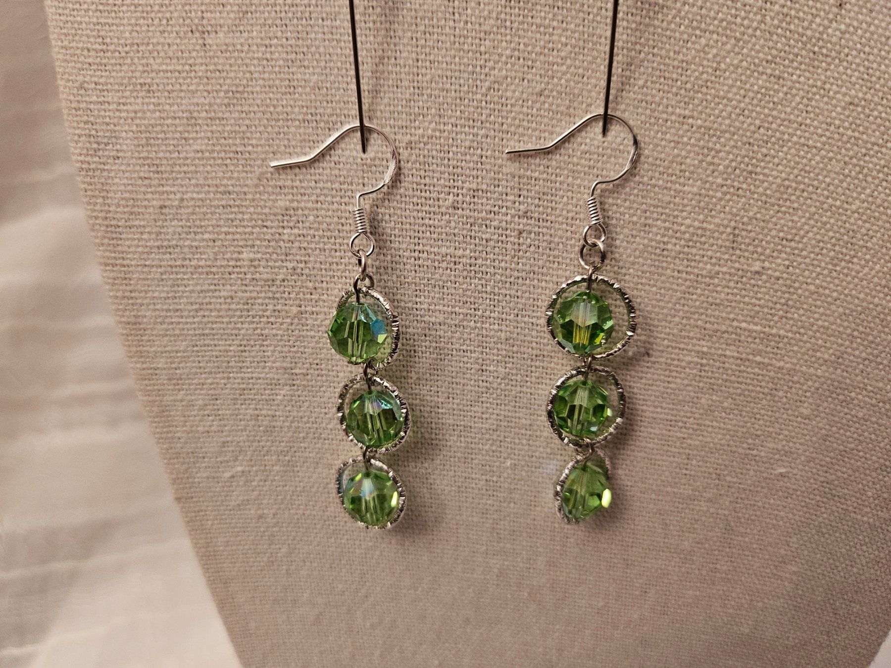 Orecchini pendenti & Orecchini a lobo: Ohrringe aus Swarovski Perlen peridot – Nuovo (secondo la descrizione) da Dietikon venduto da Eleda