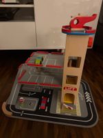 Holz Parkhaus Spielgarage mit Lift