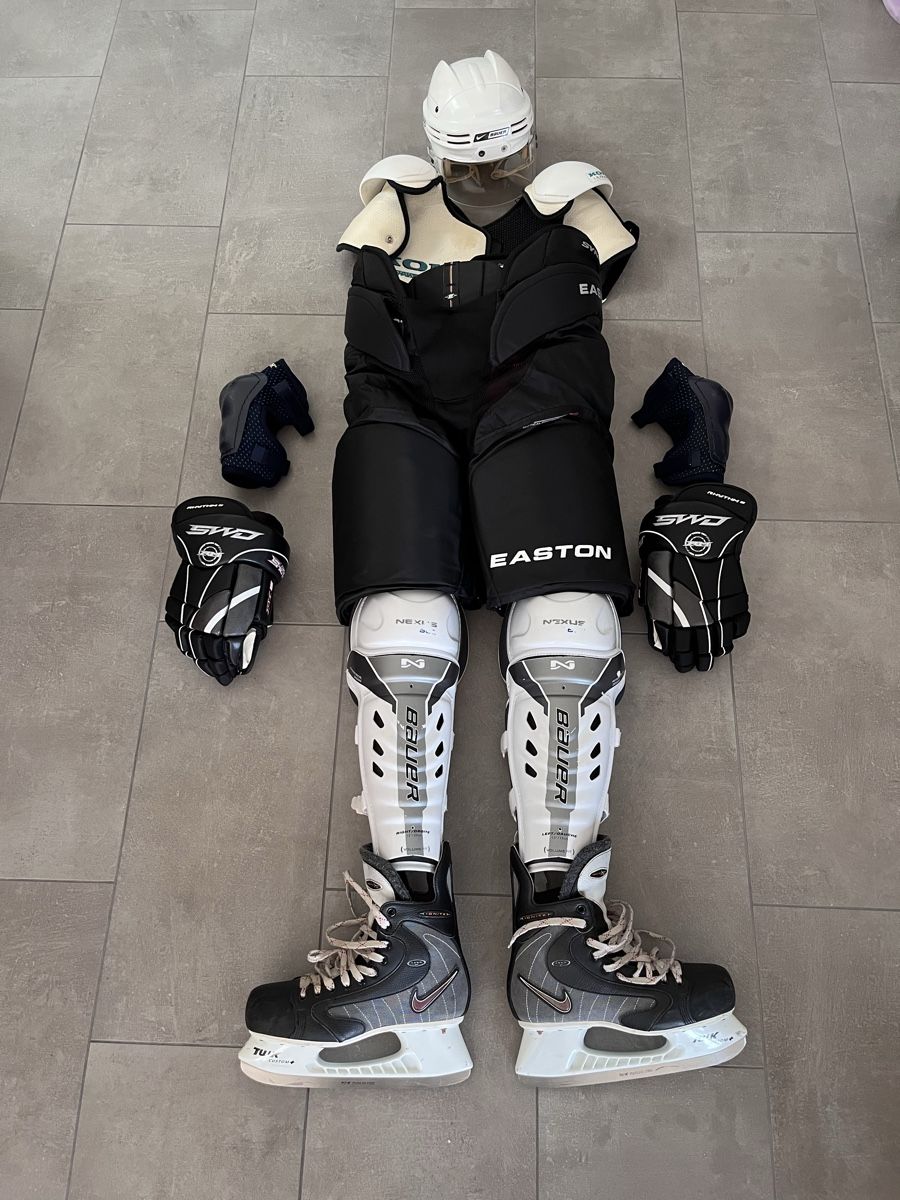 Protezioni & Imbottiture: Équipement de hockey jr – Usato da Torny-le-Grand venduto da Samsautaux