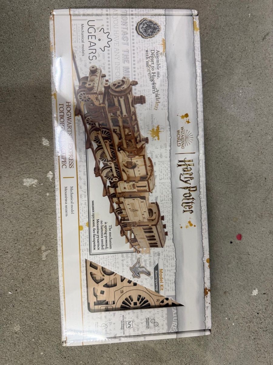 Ugears Kit di modellismo & Modellini statici: Harry Potter Hogwarts Express Modellbau neu – Nuovo e nell'imballaggio originale da Zürich venduto da saraA94