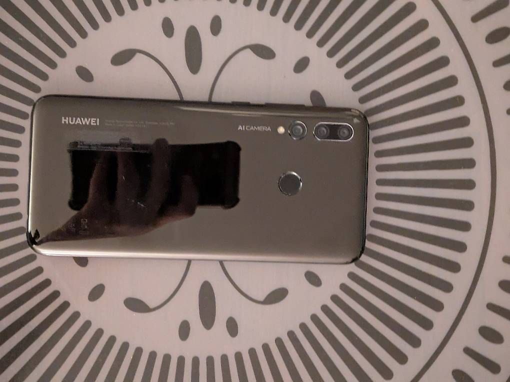 Handys / Smartphones: Huawei P smart 2019 (Android) – Gebraucht aus Menzingen von dav_8xvx 1