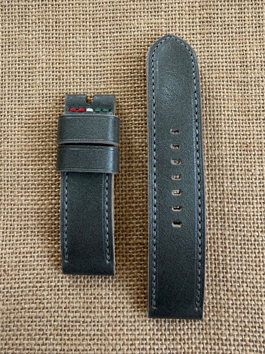 Bracciali & Braccialetti: Bracelet en cuir gris 24/24 mm – Nuovo (secondo la descrizione) da Rivaz venduto da yoda2005