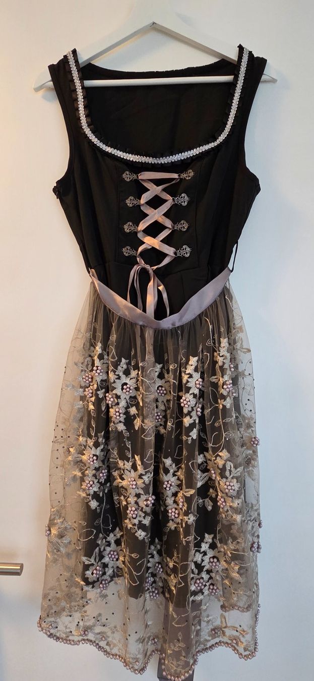 Vestiti: Modernes Dirndl - NEU – Nuovo (secondo la descrizione) da Rupperswil venduto da sw3_m5yn