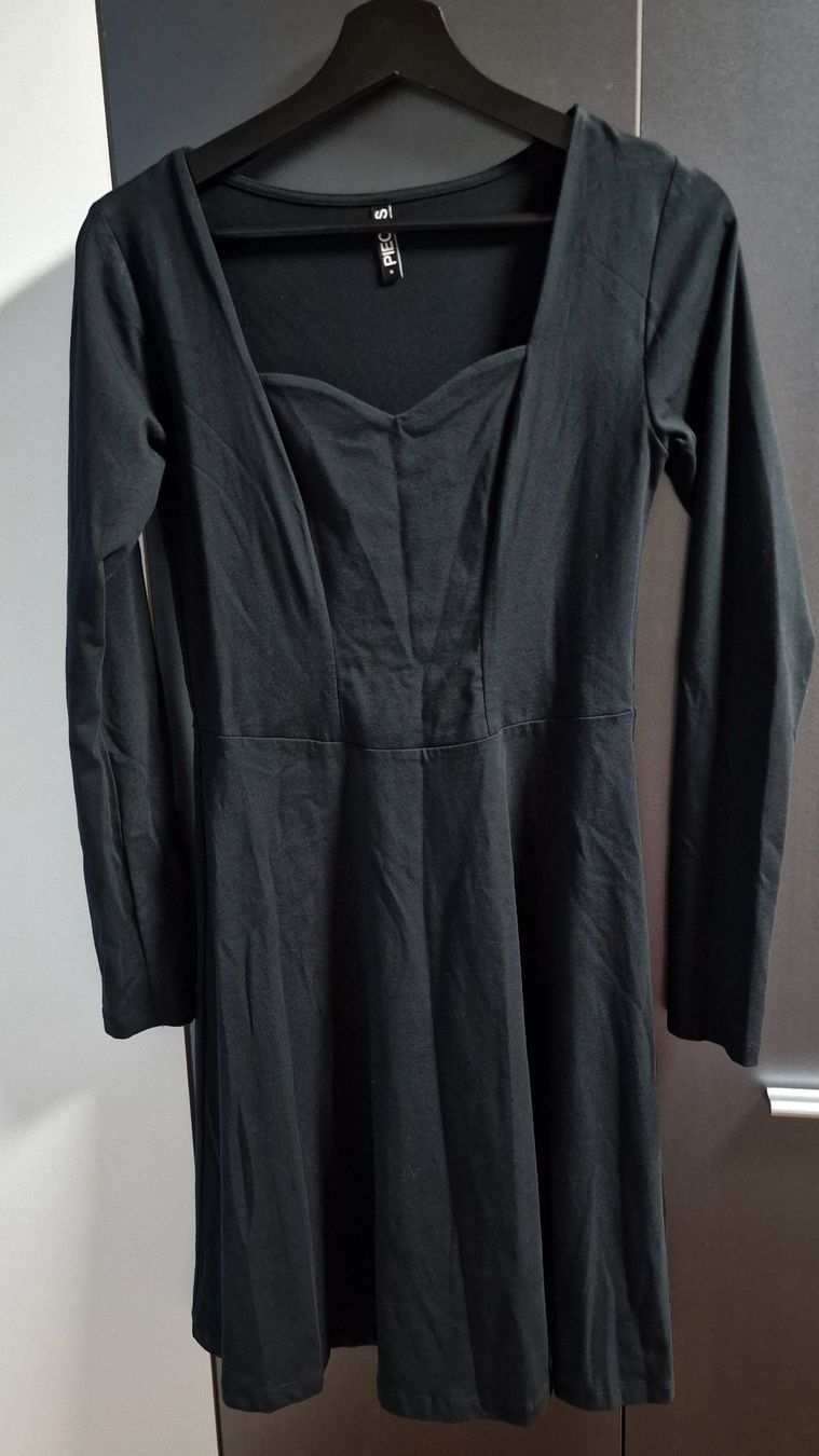 Kleider: PIESES KLEID GR S – Neu und originalverpackt aus Chur von car_5clc 1