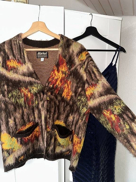 Maglioni & Felpe: China town market Pullover  – Usato da Hitzkirch venduto da Oli.Fashion