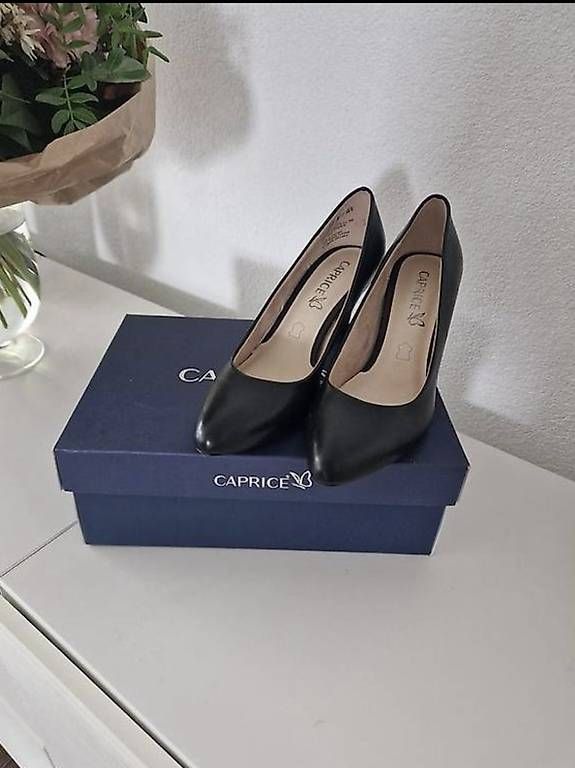 Damenschuhe: Damenschuhe Pumps – Neu (gemäss Beschreibung) aus Bürglen TG von CBK79 1