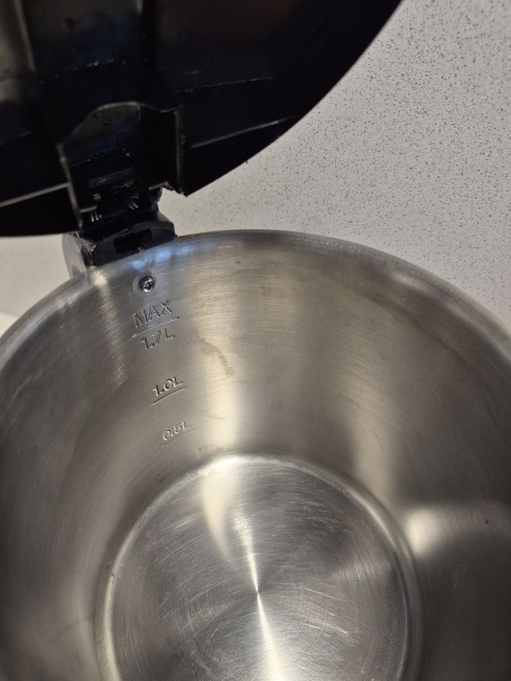 Primotecq Wasserkocher: Wasserkocher 2000W 1.7L – Gebraucht aus Baar von Nira60 3