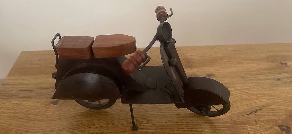 Kits de montage: Vespa en Fer et bois  – D'occasion à Fribourg par lma_kc6k